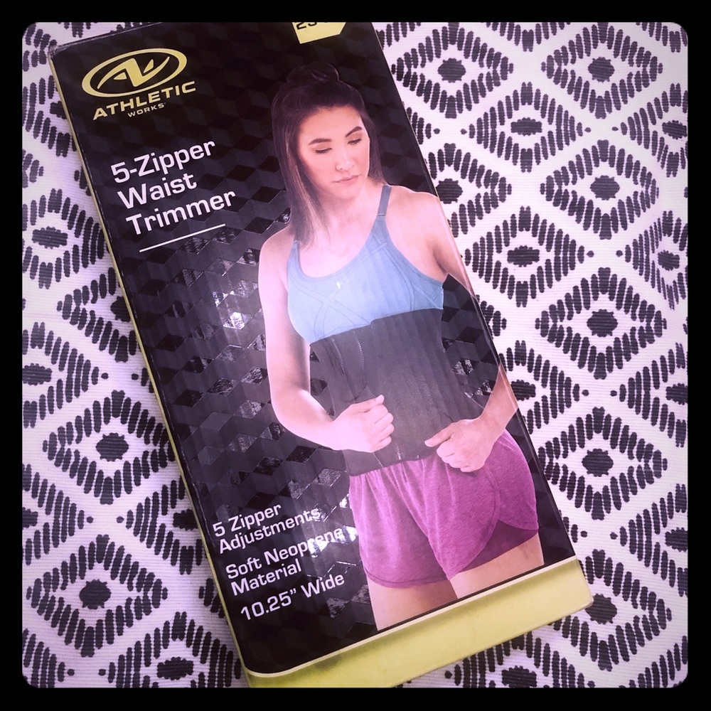 Athletic Works 5 Zipper Waist Trimmer